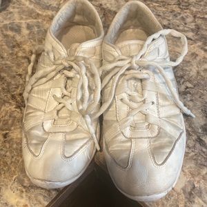 Infinity Evolution Cheer Shoes Size 4.5